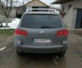 Сірий Фольксваген Туарег, об'ємом двигуна 2.5 л та пробігом 355 тис. км за 8000 $, фото 2 на Automoto.ua