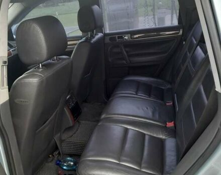 Серый Фольксваген Туарег, объемом двигателя 3.19 л и пробегом 319 тыс. км за 8500 $, фото 1 на Automoto.ua