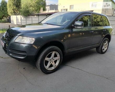 Серый Фольксваген Туарег, объемом двигателя 0 л и пробегом 230 тыс. км за 5900 $, фото 1 на Automoto.ua