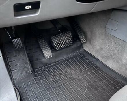 Серый Фольксваген Туарег, объемом двигателя 2.46 л и пробегом 331 тыс. км за 8500 $, фото 15 на Automoto.ua