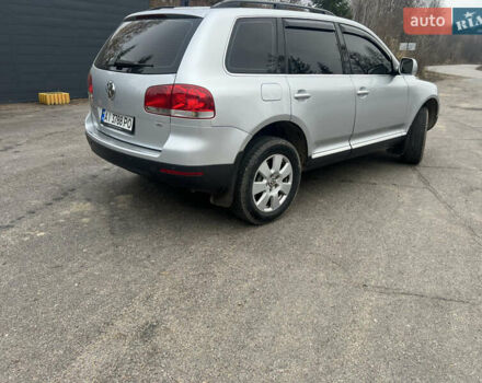 Сірий Фольксваген Туарег, об'ємом двигуна 3.2 л та пробігом 270 тис. км за 7200 $, фото 2 на Automoto.ua