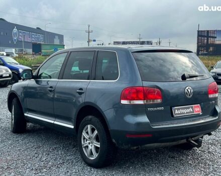 Серый Фольксваген Туарег, объемом двигателя 2.5 л и пробегом 333 тыс. км за 7440 $, фото 5 на Automoto.ua