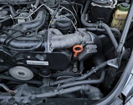 Серый Фольксваген Туарег, объемом двигателя 3 л и пробегом 371 тыс. км за 8500 $, фото 14 на Automoto.ua