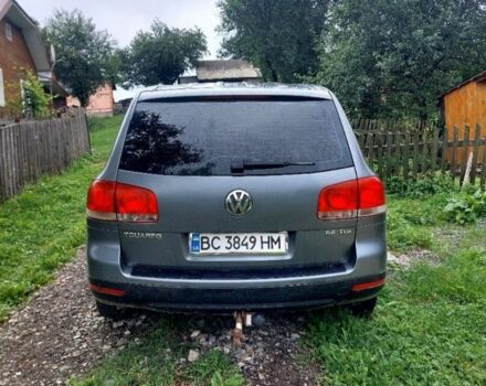 Серый Фольксваген Туарег, объемом двигателя 2.5 л и пробегом 240 тыс. км за 7950 $, фото 3 на Automoto.ua