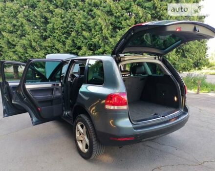 Серый Фольксваген Туарег, объемом двигателя 0 л и пробегом 230 тыс. км за 5900 $, фото 23 на Automoto.ua