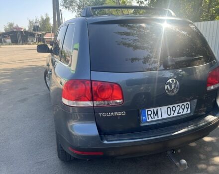 Серый Фольксваген Туарег, объемом двигателя 2.5 л и пробегом 281 тыс. км за 5500 $, фото 11 на Automoto.ua