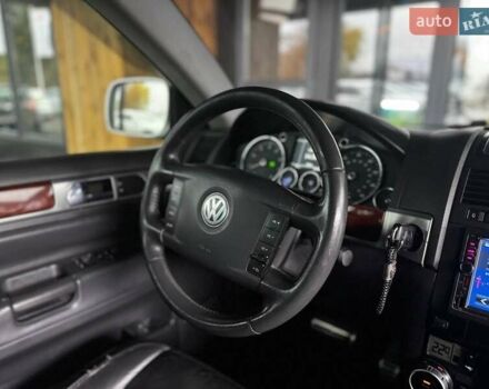 Серый Фольксваген Туарег, объемом двигателя 4.2 л и пробегом 309 тыс. км за 6999 $, фото 24 на Automoto.ua