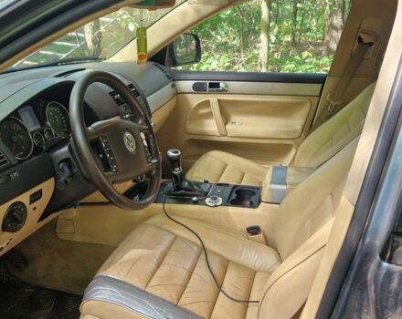 Сірий Фольксваген Туарег, об'ємом двигуна 2.5 л та пробігом 310 тис. км за 3650 $, фото 18 на Automoto.ua