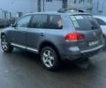 Сірий Фольксваген Туарег, об'ємом двигуна 3.2 л та пробігом 350 тис. км за 3000 $, фото 4 на Automoto.ua
