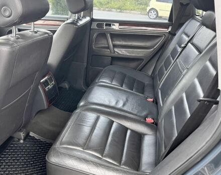 Сірий Фольксваген Туарег, об'ємом двигуна 2.5 л та пробігом 300 тис. км за 6800 $, фото 9 на Automoto.ua