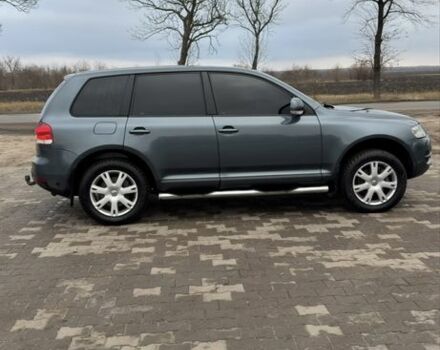 Серый Фольксваген Туарег, объемом двигателя 3 л и пробегом 502 тыс. км за 4000 $, фото 6 на Automoto.ua