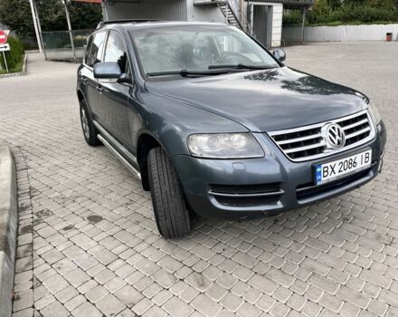 Сірий Фольксваген Туарег, об'ємом двигуна 2.5 л та пробігом 300 тис. км за 6800 $, фото 1 на Automoto.ua