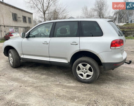 Серый Фольксваген Туарег, объемом двигателя 3 л и пробегом 340 тыс. км за 5500 $, фото 4 на Automoto.ua