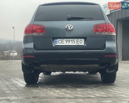 Серый Фольксваген Туарег, объемом двигателя 2.97 л и пробегом 272 тыс. км за 8700 $, фото 1 на Automoto.ua
