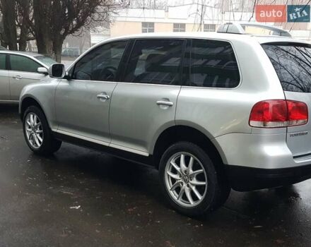 Сірий Фольксваген Туарег, об'ємом двигуна 3.2 л та пробігом 235 тис. км за 7500 $, фото 1 на Automoto.ua