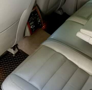 Серый Фольксваген Туарег, объемом двигателя 3 л и пробегом 304 тыс. км за 9300 $, фото 5 на Automoto.ua