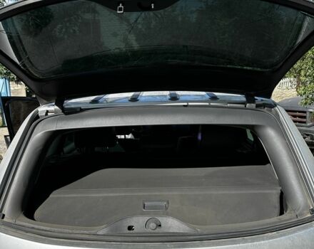 Серый Фольксваген Туарег, объемом двигателя 3 л и пробегом 290 тыс. км за 5800 $, фото 7 на Automoto.ua