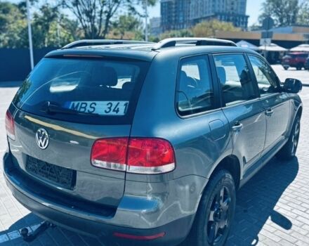 Серый Фольксваген Туарег, объемом двигателя 2.5 л и пробегом 350 тыс. км за 4700 $, фото 2 на Automoto.ua