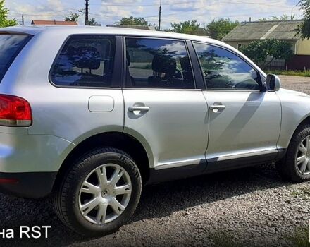 Сірий Фольксваген Туарег, об'ємом двигуна 3 л та пробігом 385 тис. км за 8500 $, фото 1 на Automoto.ua