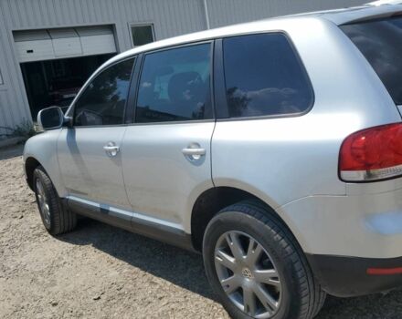 Серый Фольксваген Туарег, объемом двигателя 3 л и пробегом 290 тыс. км за 5800 $, фото 5 на Automoto.ua