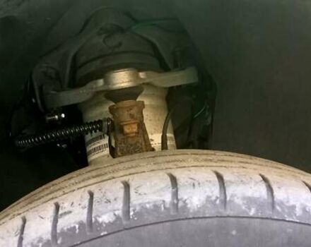 Серый Фольксваген Туарег, объемом двигателя 3 л и пробегом 304 тыс. км за 9300 $, фото 11 на Automoto.ua