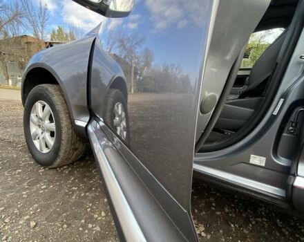 Серый Фольксваген Туарег, объемом двигателя 2.97 л и пробегом 490 тыс. км за 10350 $, фото 10 на Automoto.ua