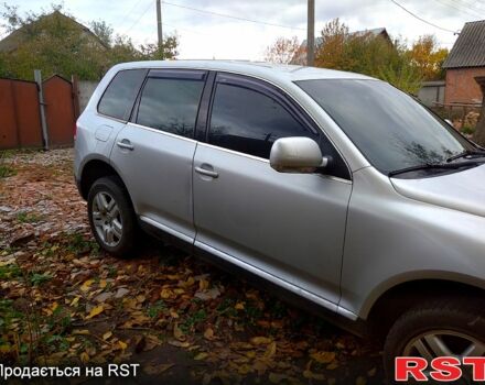 Серый Фольксваген Туарег, объемом двигателя 3.2 л и пробегом 400 тыс. км за 4900 $, фото 6 на Automoto.ua