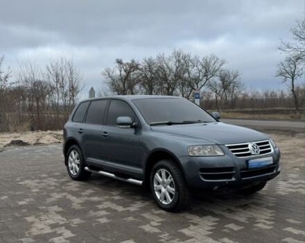 Серый Фольксваген Туарег, объемом двигателя 3 л и пробегом 502 тыс. км за 4000 $, фото 5 на Automoto.ua