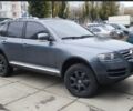Серый Фольксваген Туарег, объемом двигателя 0 л и пробегом 312 тыс. км за 5900 $, фото 3 на Automoto.ua