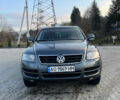 Серый Фольксваген Туарег, объемом двигателя 3 л и пробегом 428 тыс. км за 6700 $, фото 1 на Automoto.ua