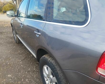 Серый Фольксваген Туарег, объемом двигателя 3 л и пробегом 450 тыс. км за 10900 $, фото 10 на Automoto.ua