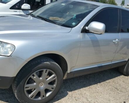 Серый Фольксваген Туарег, объемом двигателя 3 л и пробегом 290 тыс. км за 5800 $, фото 3 на Automoto.ua