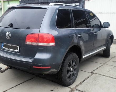 Серый Фольксваген Туарег, объемом двигателя 3 л и пробегом 320 тыс. км за 4200 $, фото 4 на Automoto.ua