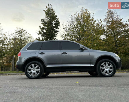 Серый Фольксваген Туарег, объемом двигателя 3 л и пробегом 220 тыс. км за 8250 $, фото 15 на Automoto.ua