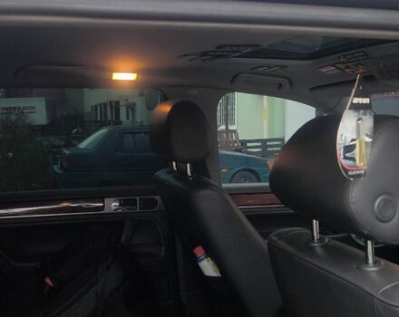 Серый Фольксваген Туарег, объемом двигателя 3 л и пробегом 320 тыс. км за 4200 $, фото 6 на Automoto.ua