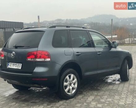 Серый Фольксваген Туарег, объемом двигателя 2.97 л и пробегом 272 тыс. км за 8700 $, фото 3 на Automoto.ua