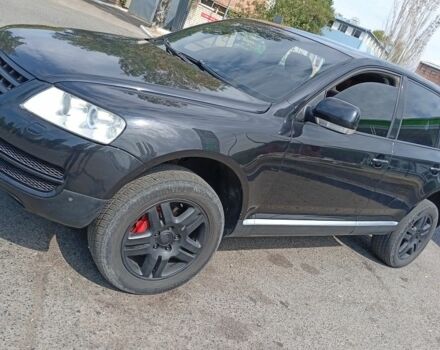 Серый Фольксваген Туарег, объемом двигателя 3 л и пробегом 1000 тыс. км за 5000 $, фото 1 на Automoto.ua