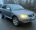 Сірий Фольксваген Туарег, об'ємом двигуна 3.2 л та пробігом 350 тис. км за 3000 $, фото 2 на Automoto.ua