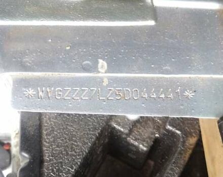 Серый Фольксваген Туарег, объемом двигателя 3.2 л и пробегом 390 тыс. км за 4300 $, фото 1 на Automoto.ua