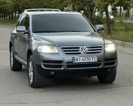 Серый Фольксваген Туарег, объемом двигателя 3 л и пробегом 220 тыс. км за 8250 $, фото 54 на Automoto.ua