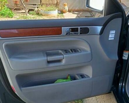 Серый Фольксваген Туарег, объемом двигателя 3 л и пробегом 304 тыс. км за 9300 $, фото 9 на Automoto.ua