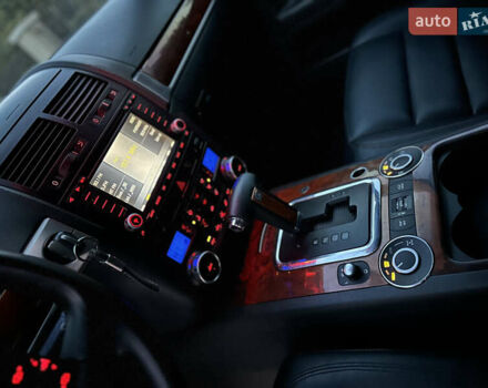 Серый Фольксваген Туарег, объемом двигателя 3 л и пробегом 220 тыс. км за 8250 $, фото 39 на Automoto.ua