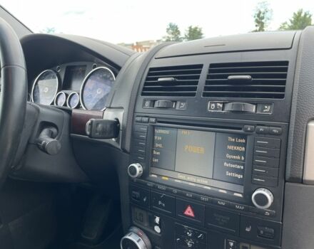Сірий Фольксваген Туарег, об'ємом двигуна 3 л та пробігом 272 тис. км за 5650 $, фото 19 на Automoto.ua