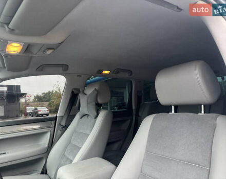 Сірий Фольксваген Туарег, об'ємом двигуна 2.97 л та пробігом 292 тис. км за 10900 $, фото 21 на Automoto.ua