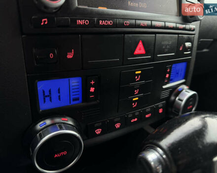 Сірий Фольксваген Туарег, об'ємом двигуна 3 л та пробігом 390 тис. км за 8700 $, фото 26 на Automoto.ua