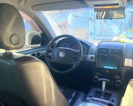 Сірий Фольксваген Туарег, об'ємом двигуна 2.5 л та пробігом 268 тис. км за 7800 $, фото 8 на Automoto.ua