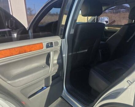 Фольксваген Туарег 2006 у Вилкове на Automoto.ua Сірий Фольксваген Туарег, об'ємом двигуна 2.46 л та пробігом 289 тис. км за 9500 $, фото 12 на Automoto.ua