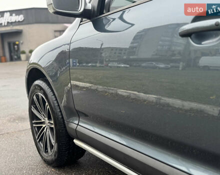 Сірий Фольксваген Туарег, об'ємом двигуна 2.97 л та пробігом 292 тис. км за 10900 $, фото 8 на Automoto.ua