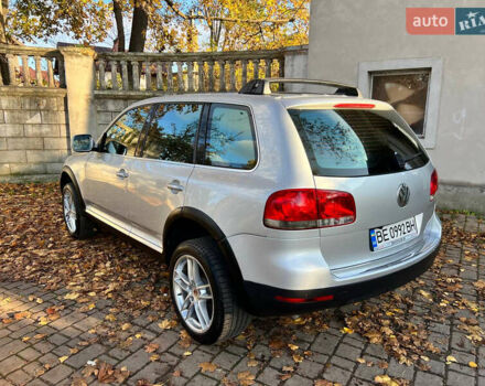 Серый Фольксваген Туарег, объемом двигателя 2.97 л и пробегом 188 тыс. км за 8900 $, фото 1 на Automoto.ua