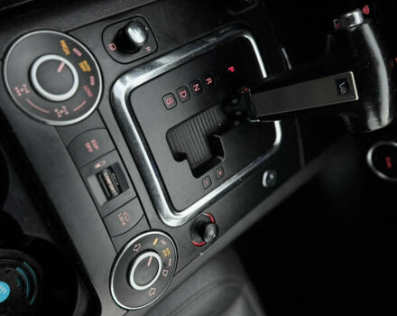 Сірий Фольксваген Туарег, об'ємом двигуна 3 л та пробігом 390 тис. км за 8700 $, фото 25 на Automoto.ua